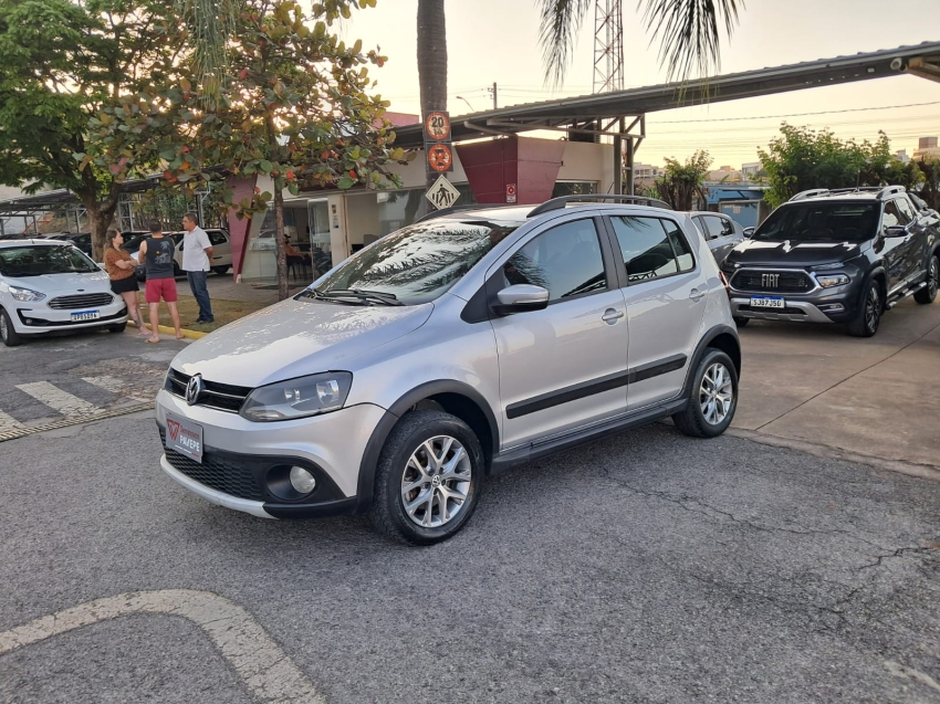 volkswagen crossfox 1.6 mi flex 8v 4p automatizado automatico 2014