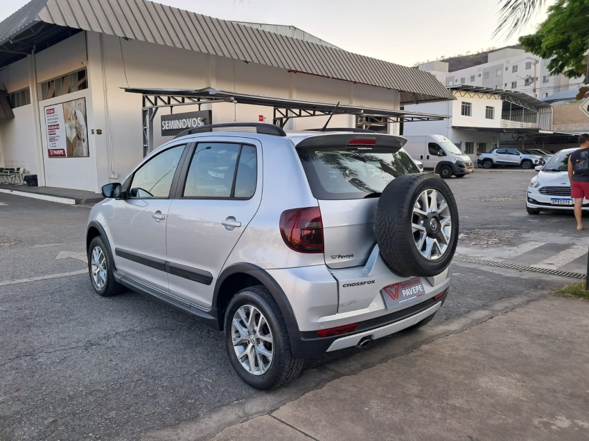 volkswagen crossfox 1.6 mi flex 8v 4p automatizado automatico 2014 volkswagen crossfox 1.6 mi flex 8v 4p automatizado automatico 2014