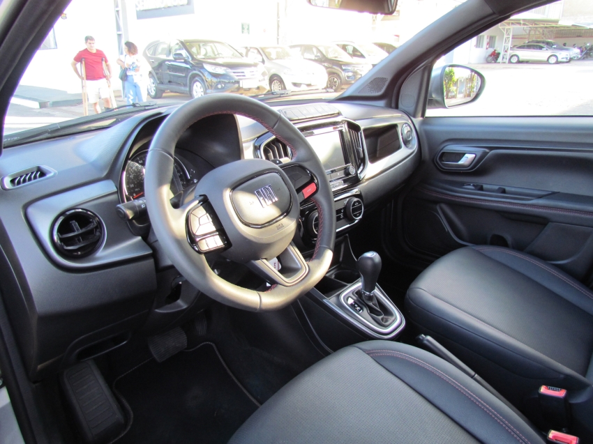 fiat strada 1.0 turbo 200 flex ultra cd cvt 4p automatico 2025