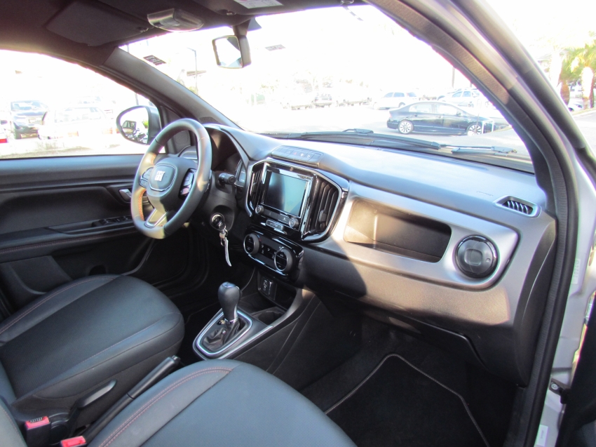 fiat strada 1.0 turbo 200 flex ultra cd cvt 4p automatico 2025
