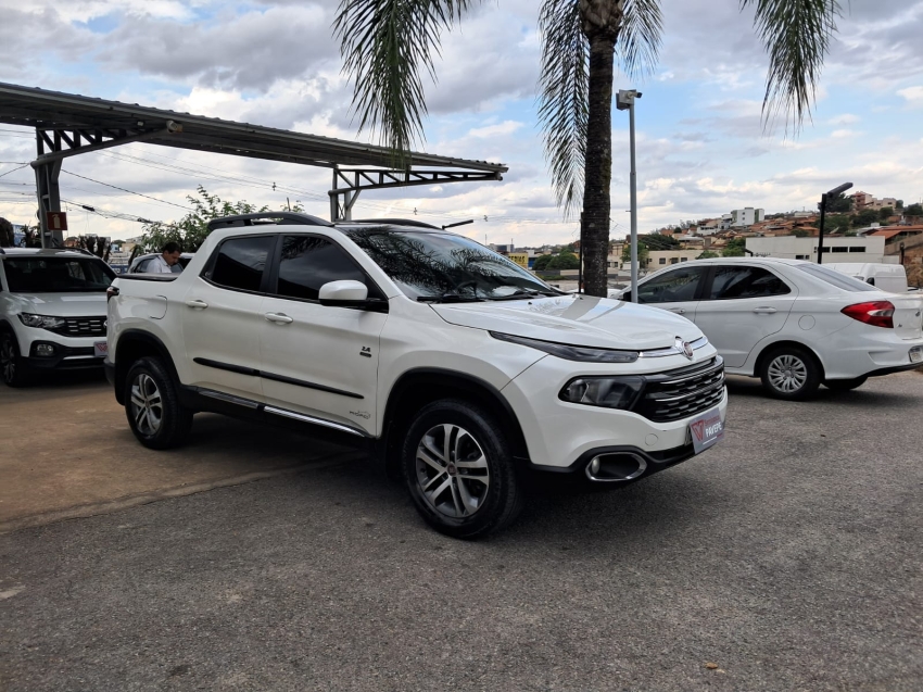 fiat toro 2.4 16v multiair flex freedom at9 4p automatico 2018