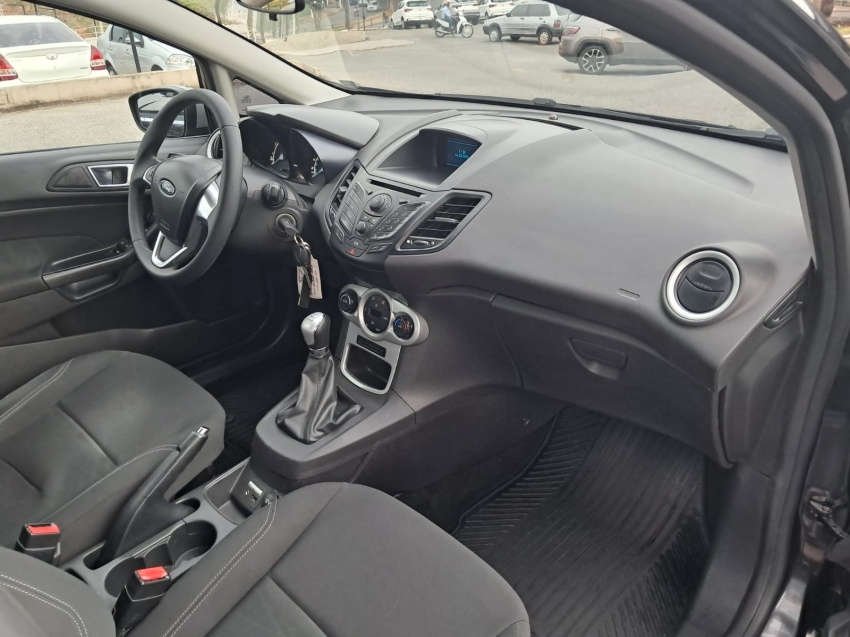ford fiesta 1.6 rocam se 8v flex 4p manual 2014 ford fiesta 1.6 rocam se 8v flex 4p manual 2014