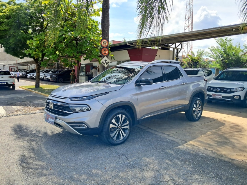 fiat toro 2.0 16v turbo diesel volcano 4wd at9 4p automatico 2022