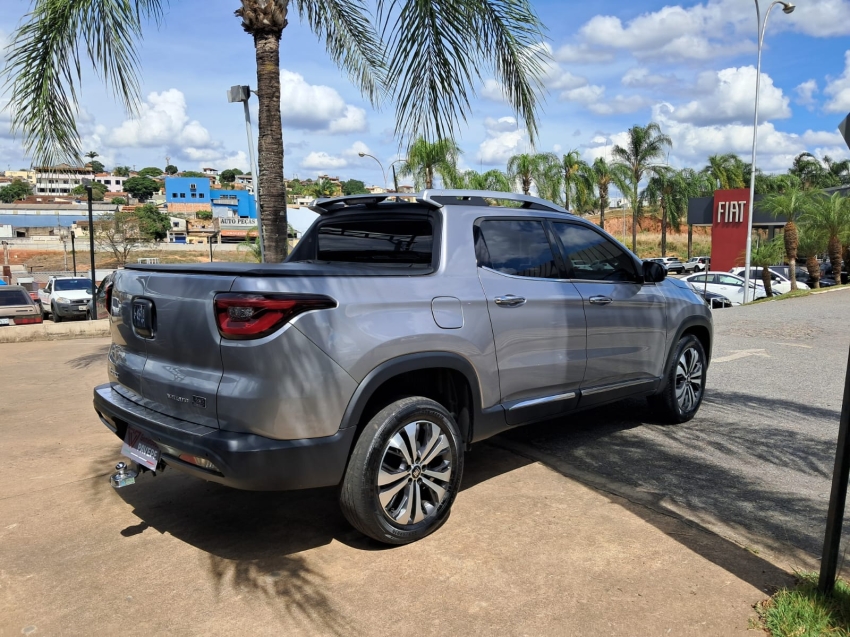 fiat toro 2.0 16v turbo diesel volcano 4wd at9 4p automatico 20223