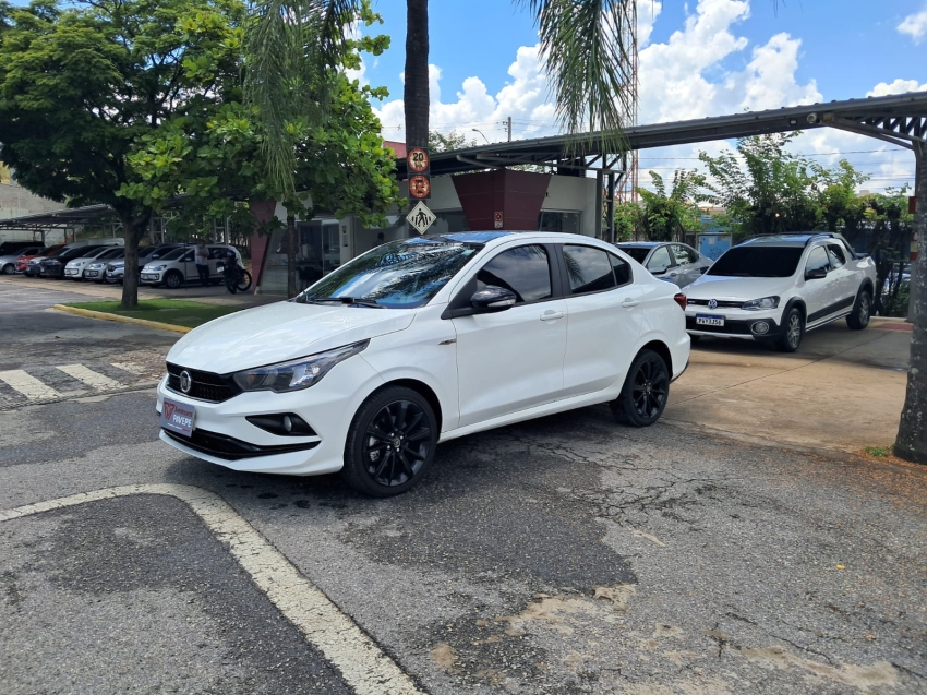 fiat cronos 1.8 e.torq flex hgt at6 4p automatico 2020