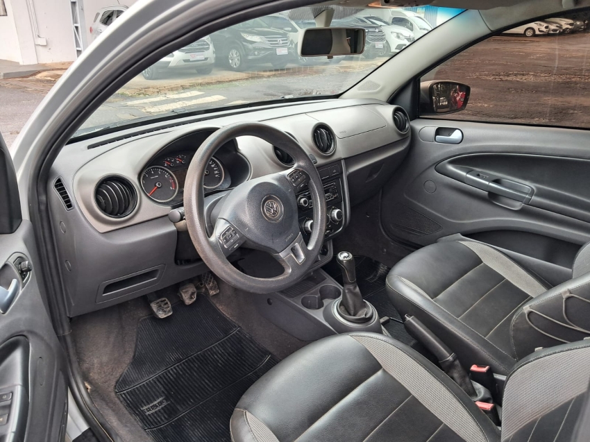 volkswagen saveiro 1.6 cross ce 8v flex 2p manual 20136