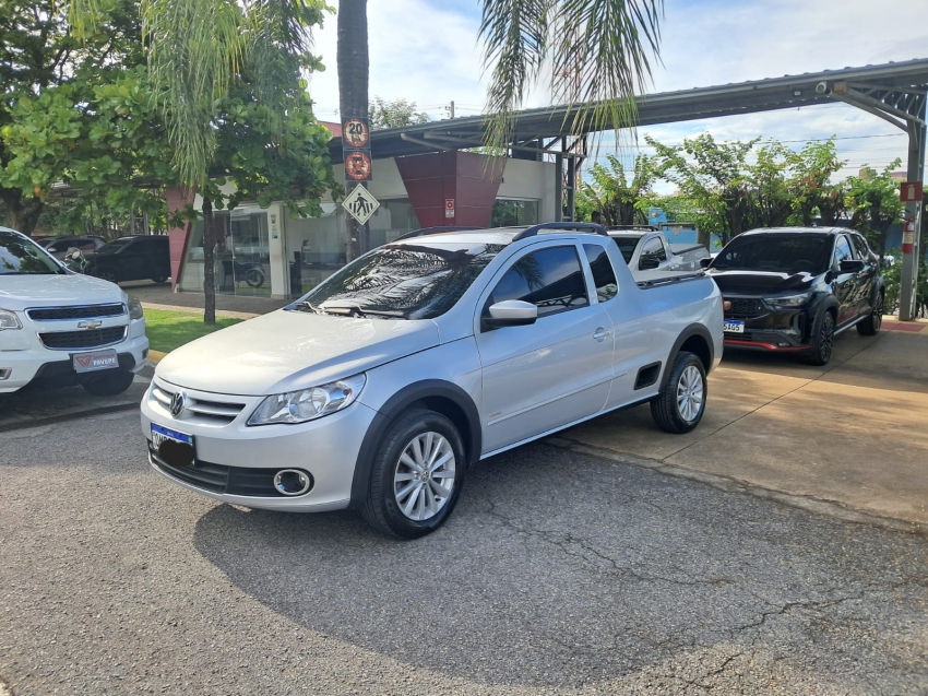 volkswagen saveiro 1.6 mi ce 8v flex 2p manual g.v 4p 2013