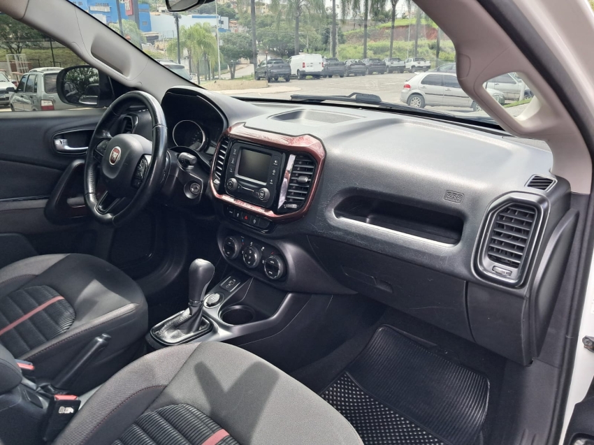 fiat toro 1.8 16v evo flex freedom at6 4p automatico 20196