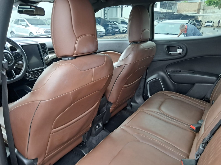 fiat toro 2.0 16v turbo diesel ranch 4wd at9 4p automatico 20239