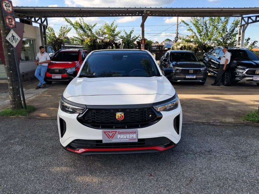 fiat fastback 1.3 turbo 270 flex abarth at6 4p automatico 20251