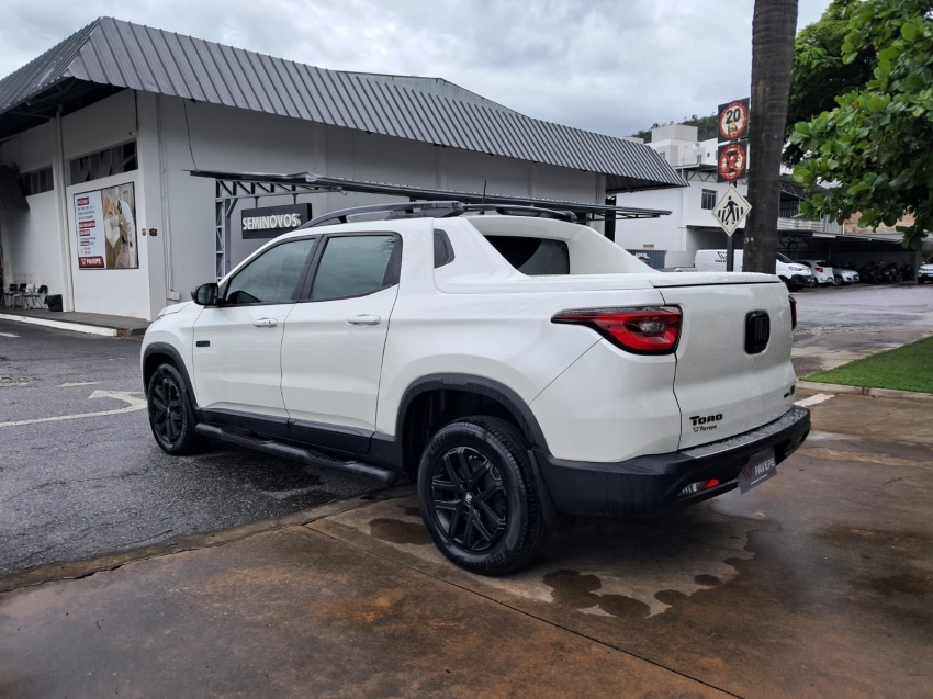 fiat toro 2.0 16v turbo diesel ultra 4wd at9 4p automatico 20233