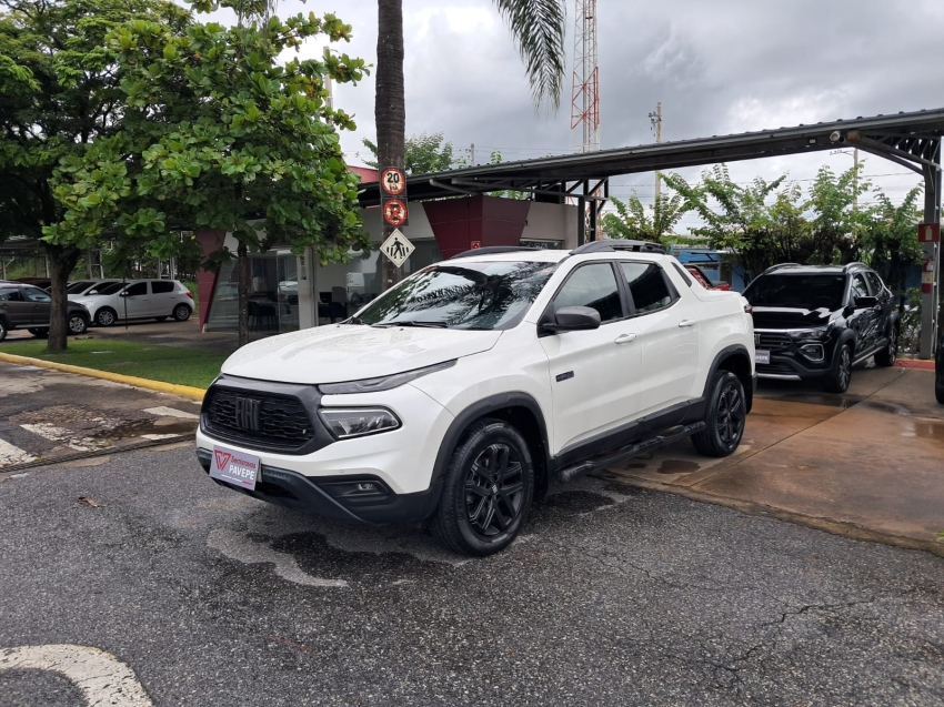 fiat toro 2.0 16v turbo diesel ultra 4wd at9 4p automatico 2023