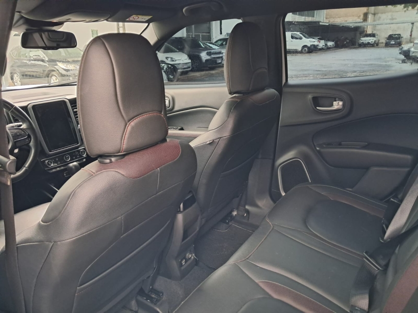 fiat toro 2.0 16v turbo diesel ultra 4wd at9 4p automatico 20238