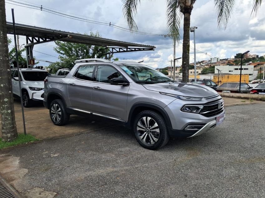 fiat toro 2.0 16v turbo diesel volcano 4wd at9 4p automatico 20222