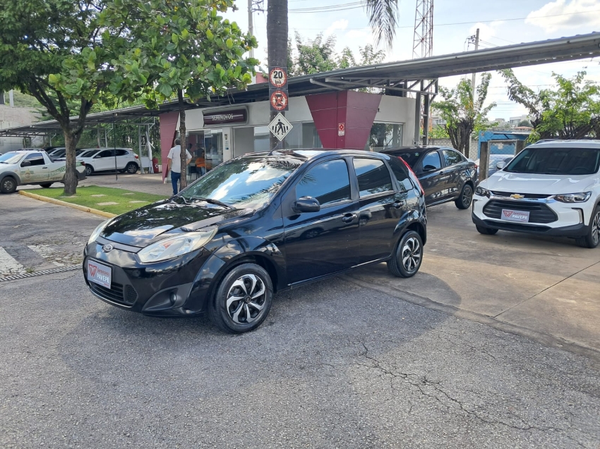 ford fiesta 1.6 rocam se 8v flex 4p manual 2013