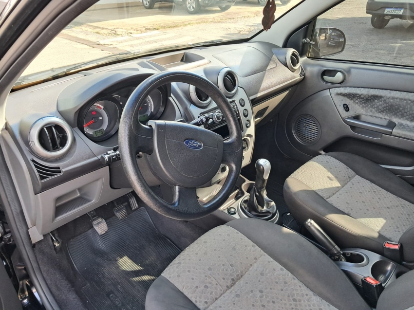 ford fiesta 1.6 rocam se 8v flex 4p manual 20136
