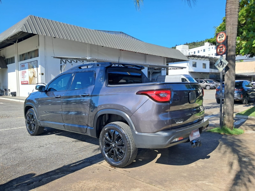 fiat toro 1.3 turbo 270 flex volcano at6 4p automatico 20235