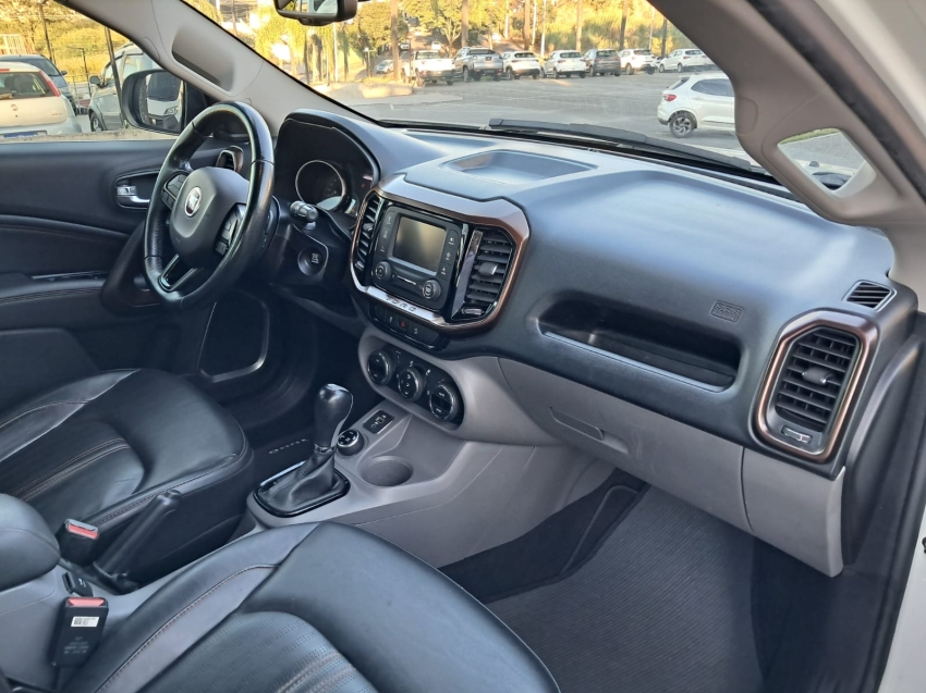 fiat toro 2.0 16v turbo diesel volcano 4wd at9 4p automatico 20197