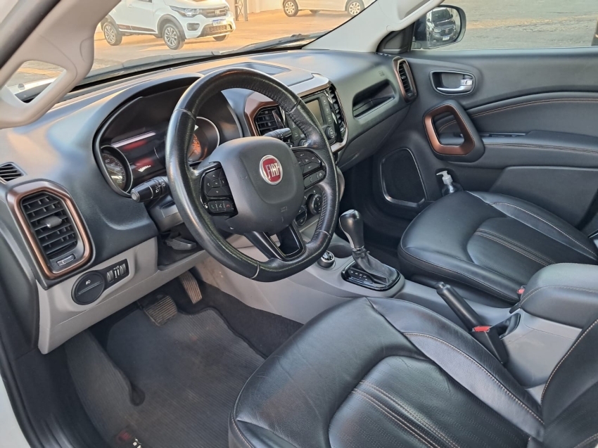 fiat toro 2.0 16v turbo diesel volcano 4wd at9 4p automatico 20196