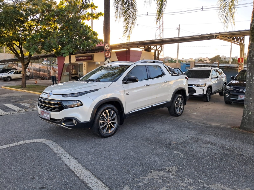 fiat toro 2.0 16v turbo diesel volcano 4wd at9 4p automatico 2019