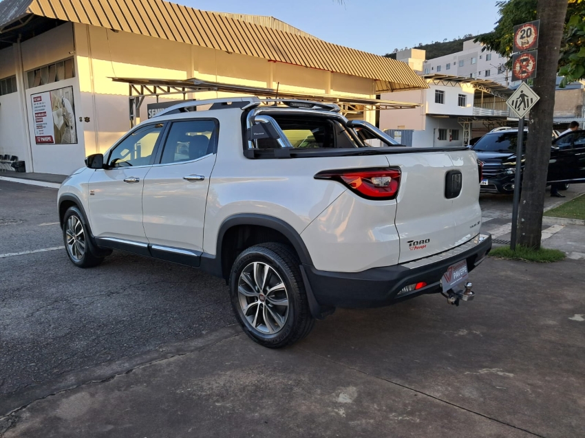 fiat toro 2.0 16v turbo diesel volcano 4wd at9 4p automatico 20195