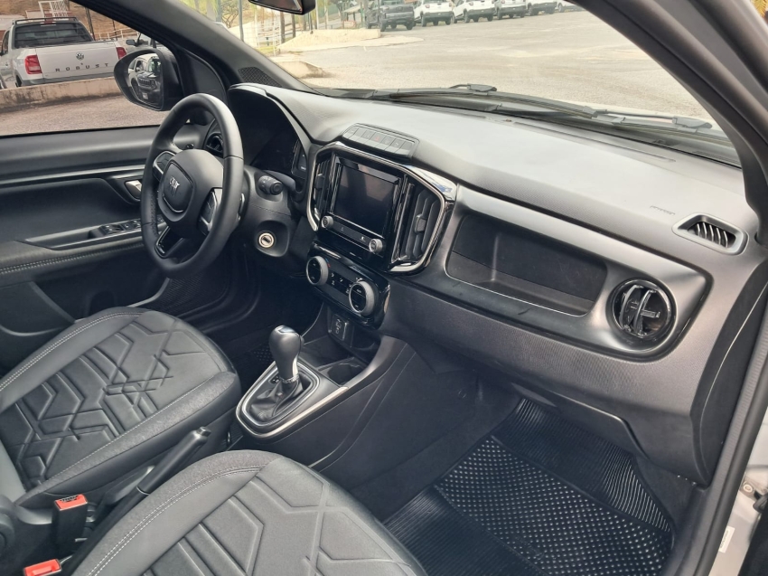 fiat strada 1.3 firefly flex volcano cd cvt 4p automatico 20257
