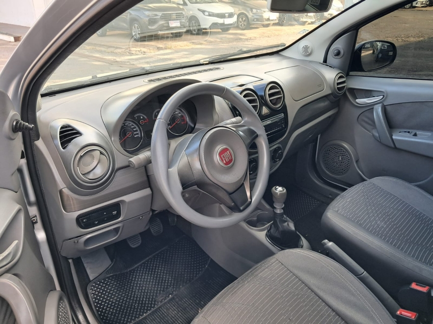 fiat palio 1.4 mpi attractive 8v flex 4p manual 20146