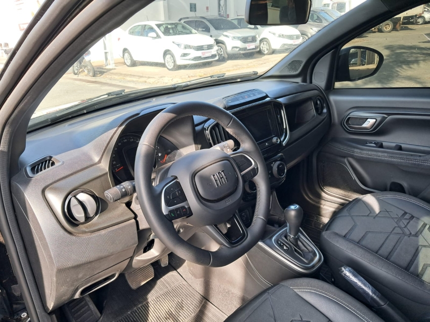 fiat strada 1.3 firefly flex volcano cd cvt 4p automatico 20257