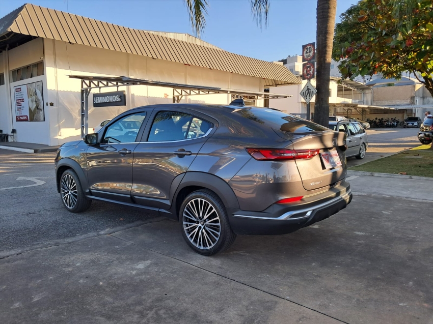 fiat fastback 1.3 turbo 270 flex limited edition at6 4p automatico 20255