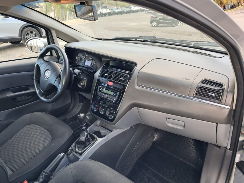 fiat linea 1.8 essence 16v flex 4p manual 20138