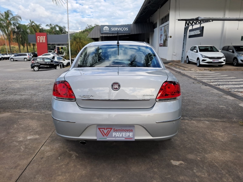 fiat linea 1.8 essence 16v flex 4p manual 20134