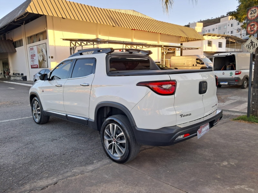 fiat toro 2.0 16v turbo diesel volcano 4wd at9 4p automatico 20195