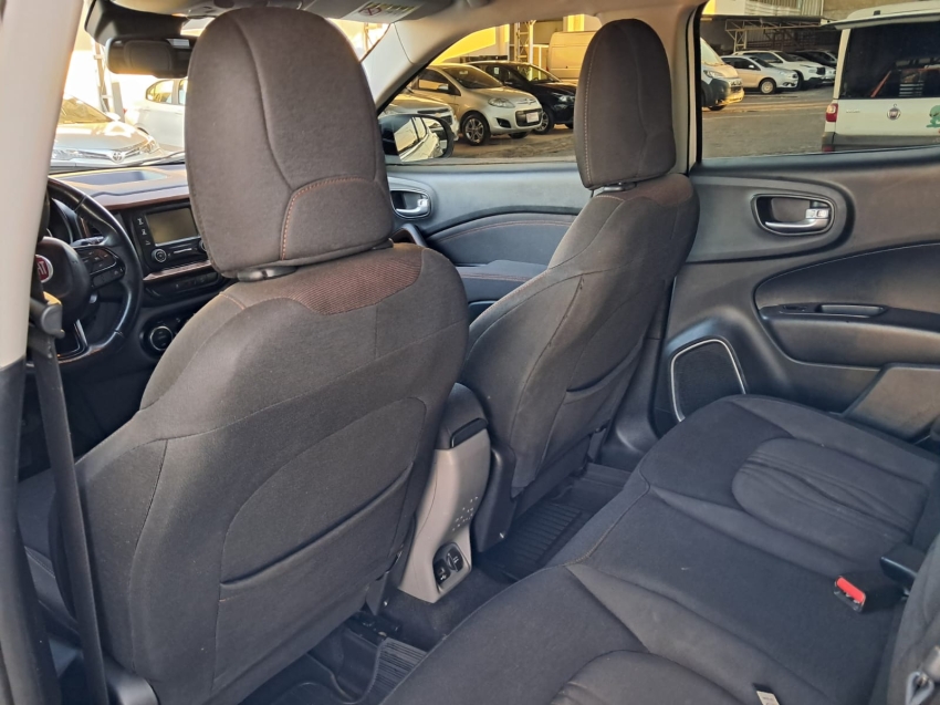 fiat toro 2.0 16v turbo diesel volcano 4wd at9 4p automatico 20198