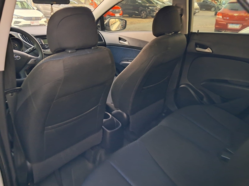 hyundai hb20 1.6 comfort plus 16v flex 4p manual 20137