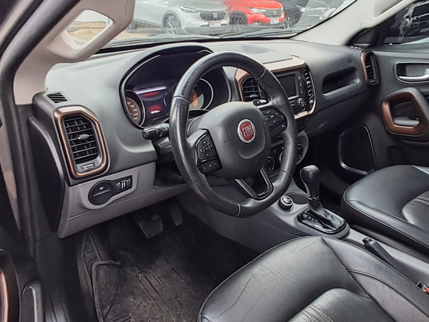 fiat toro 2.0 16v turbo diesel volcano 4wd at9 4p automatico 20196