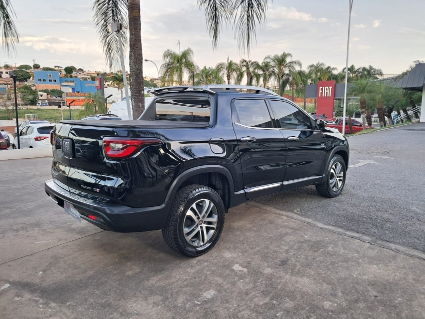 fiat toro 2.0 16v turbo diesel volcano 4wd at9 4p automatico 20173