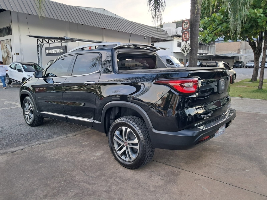 fiat toro 2.0 16v turbo diesel volcano 4wd at9 4p automatico 20175