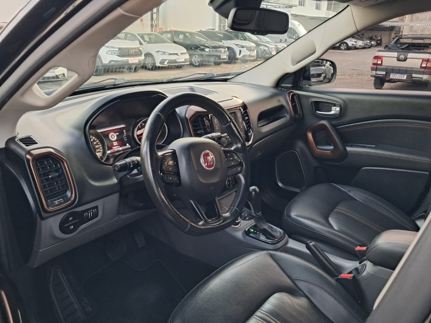 fiat toro 2.0 16v turbo diesel volcano 4wd at9 4p automatico 20176