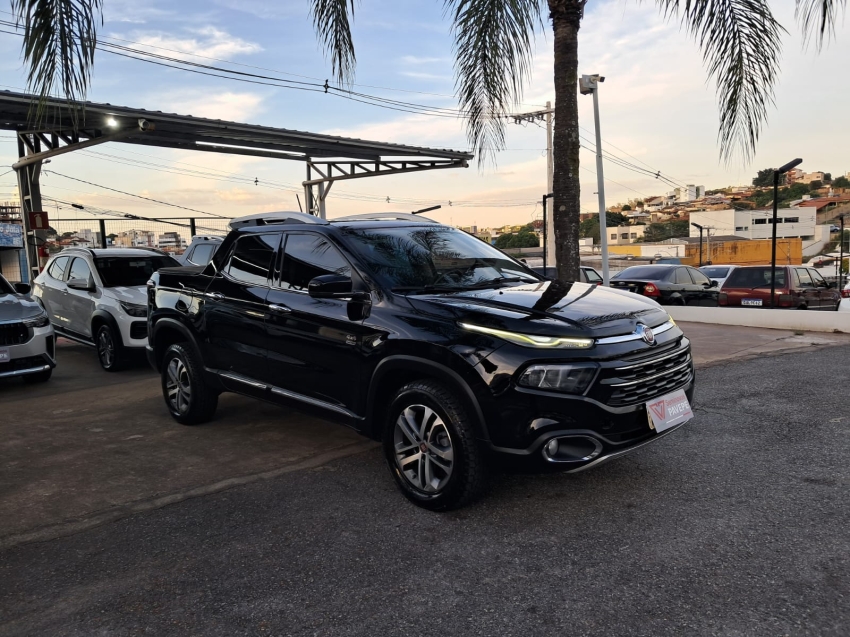 fiat toro 2.0 16v turbo diesel volcano 4wd at9 4p automatico 20172