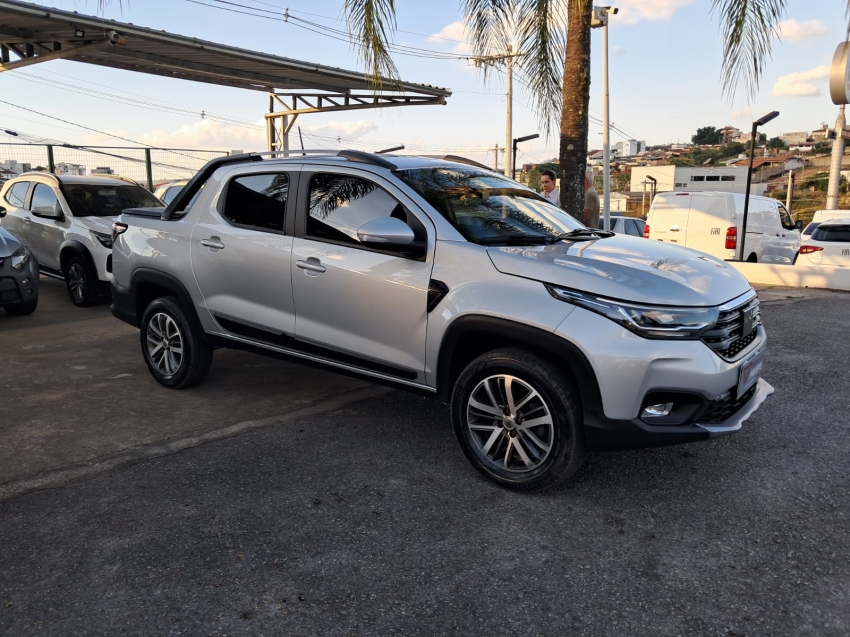fiat strada 1.3 firefly flex volcano cd cvt 4p automatico 20242
