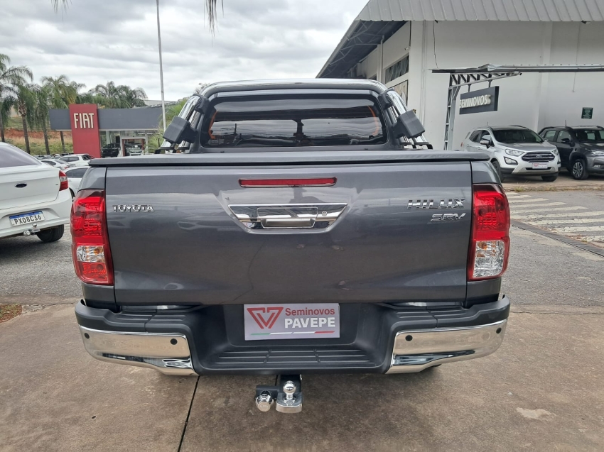 toyota hilux 2.8 d-4d turbo diesel cd srv 4x4 automatico 4p 20244