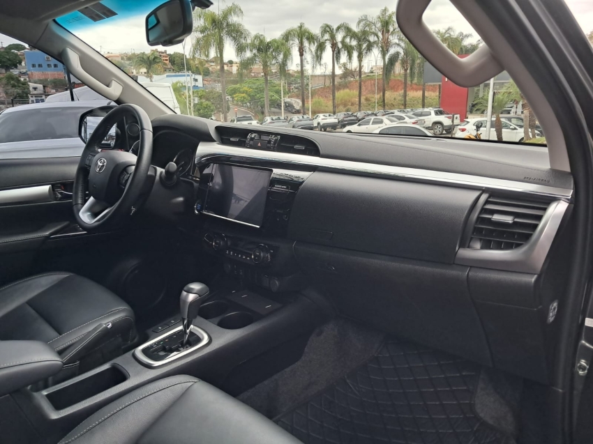 toyota hilux 2.8 d-4d turbo diesel cd srv 4x4 automatico 4p 20247
