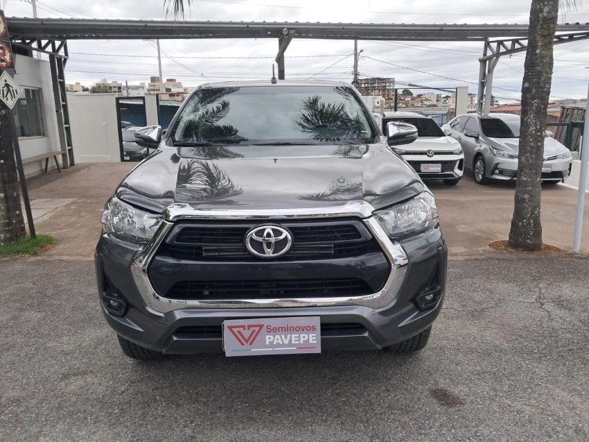 toyota hilux 2.8 d-4d turbo diesel cd srv 4x4 automatico 4p 20241