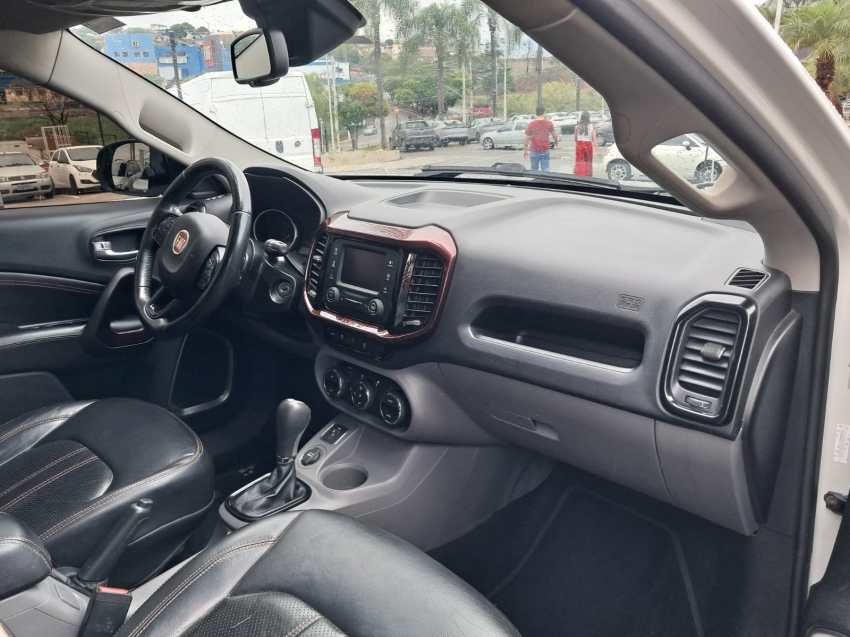 fiat toro 2.4 16v multiair flex freedom at9 4p automatico 20188