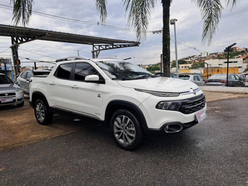 fiat toro 2.4 16v multiair flex freedom at9 4p automatico 20182