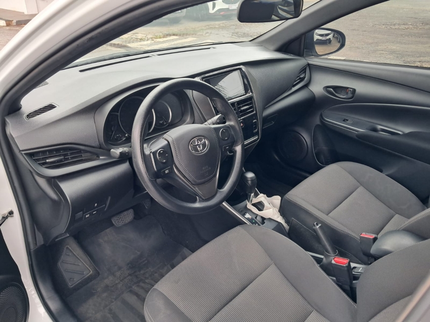toyota yaris 1.5 16v flex xl multidrive 4p automatico 20256