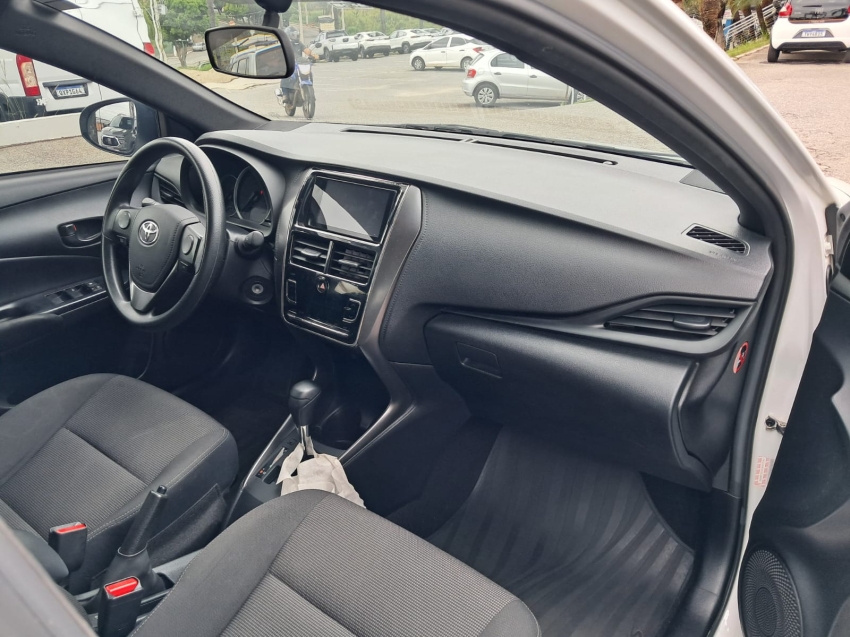 toyota yaris 1.5 16v flex xl multidrive 4p automatico 20258