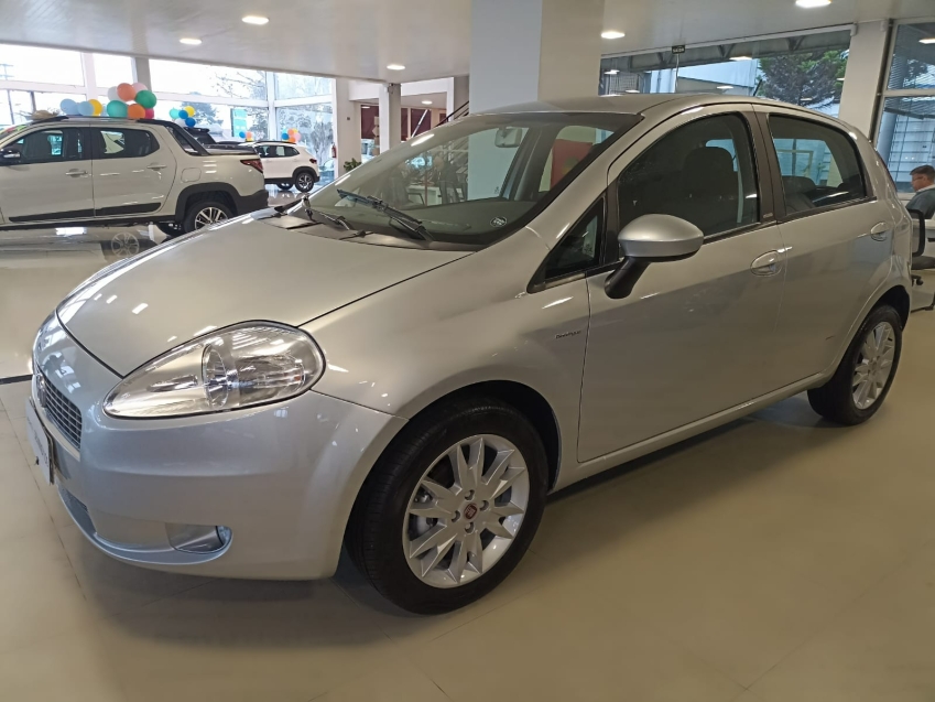 fiat punto 1.6 essence 16v flex 4p automatizado automatico 2011 fiat punto 1.6 essence 16v flex 4p automatizado automatico 2011