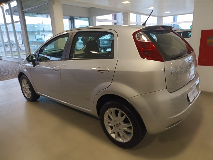 fiat punto 1.6 essence 16v flex 4p automatizado automatico 2011 fiat punto 1.6 essence 16v flex 4p automatizado automatico 2011