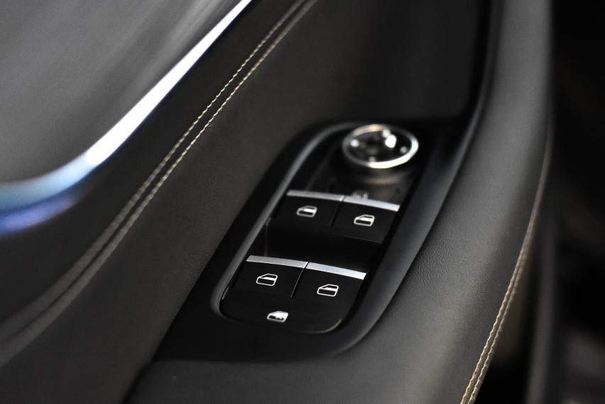 caoa chery tiggo 8 pro 1.6 tgdi gasolina dct 4p automatico 2025 caoa chery tiggo 8 pro 1.6 tgdi gasolina dct 4p automatico 2025